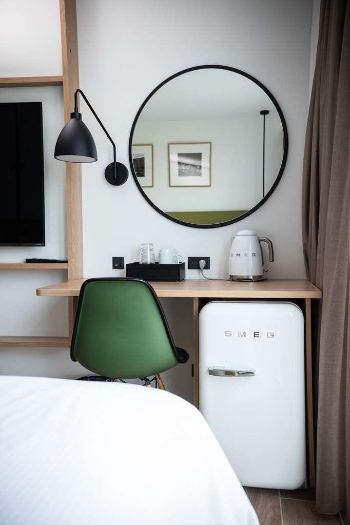 Hilton Garden Inn Faroe Islands Tórshavn Стая снимка
