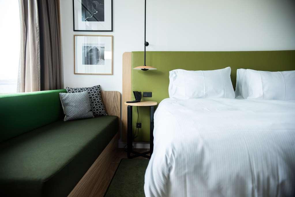 Hilton Garden Inn Faroe Islands Tórshavn Стая снимка