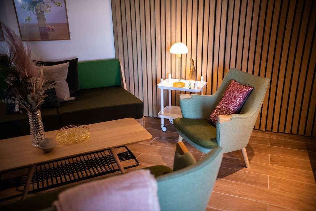 Hilton Garden Inn Faroe Islands Tórshavn Стая снимка